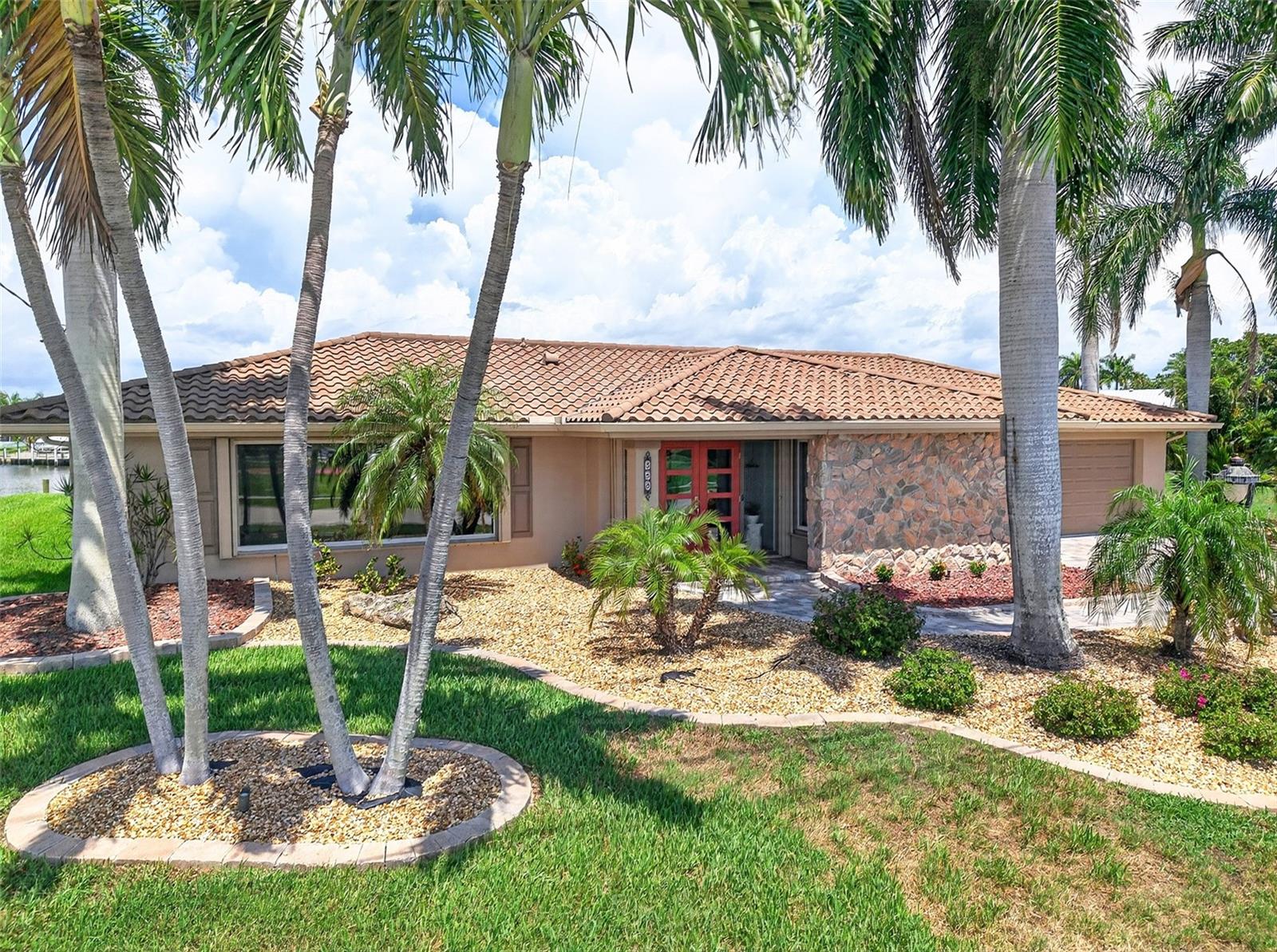 359 Bal Harbor Blvd