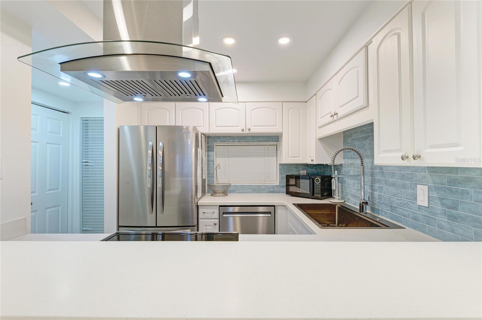 6157 Midnight Pass Rd #E12, Sarasota, FL 34242 — photo 14 of 88