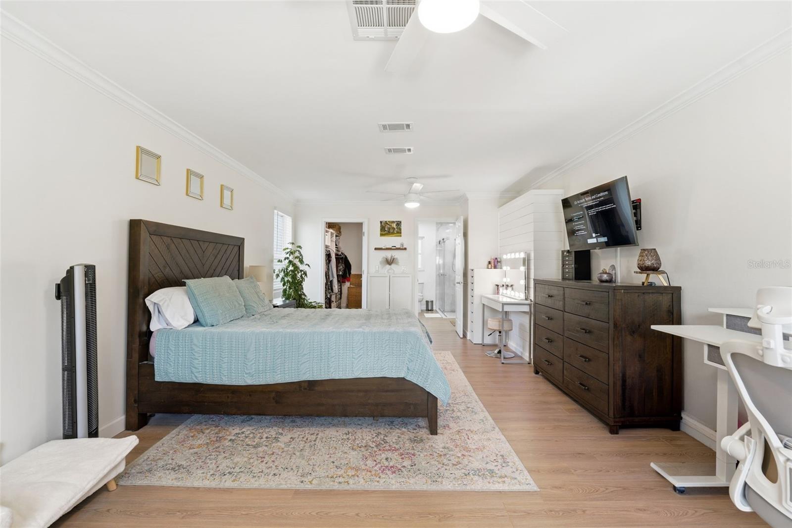 2600 Cambridge Dr, Sarasota, FL 34232 — photo 17 of 75