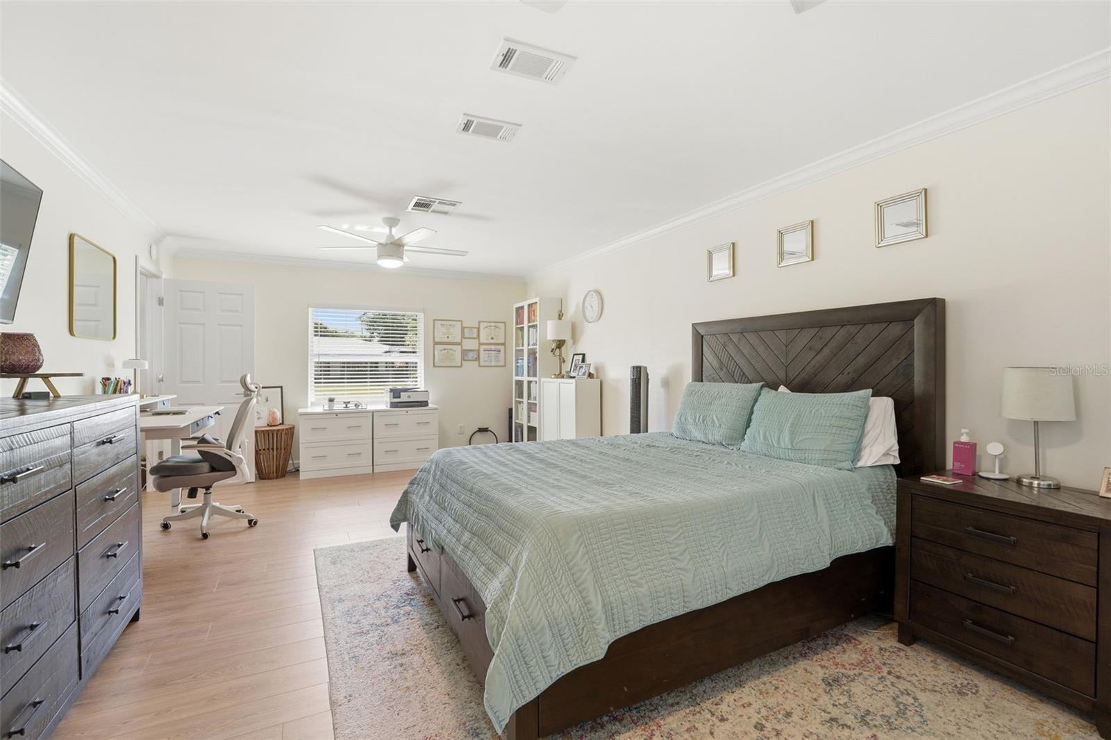 2600 Cambridge Dr, Sarasota, FL 34232 — photo 19 of 75