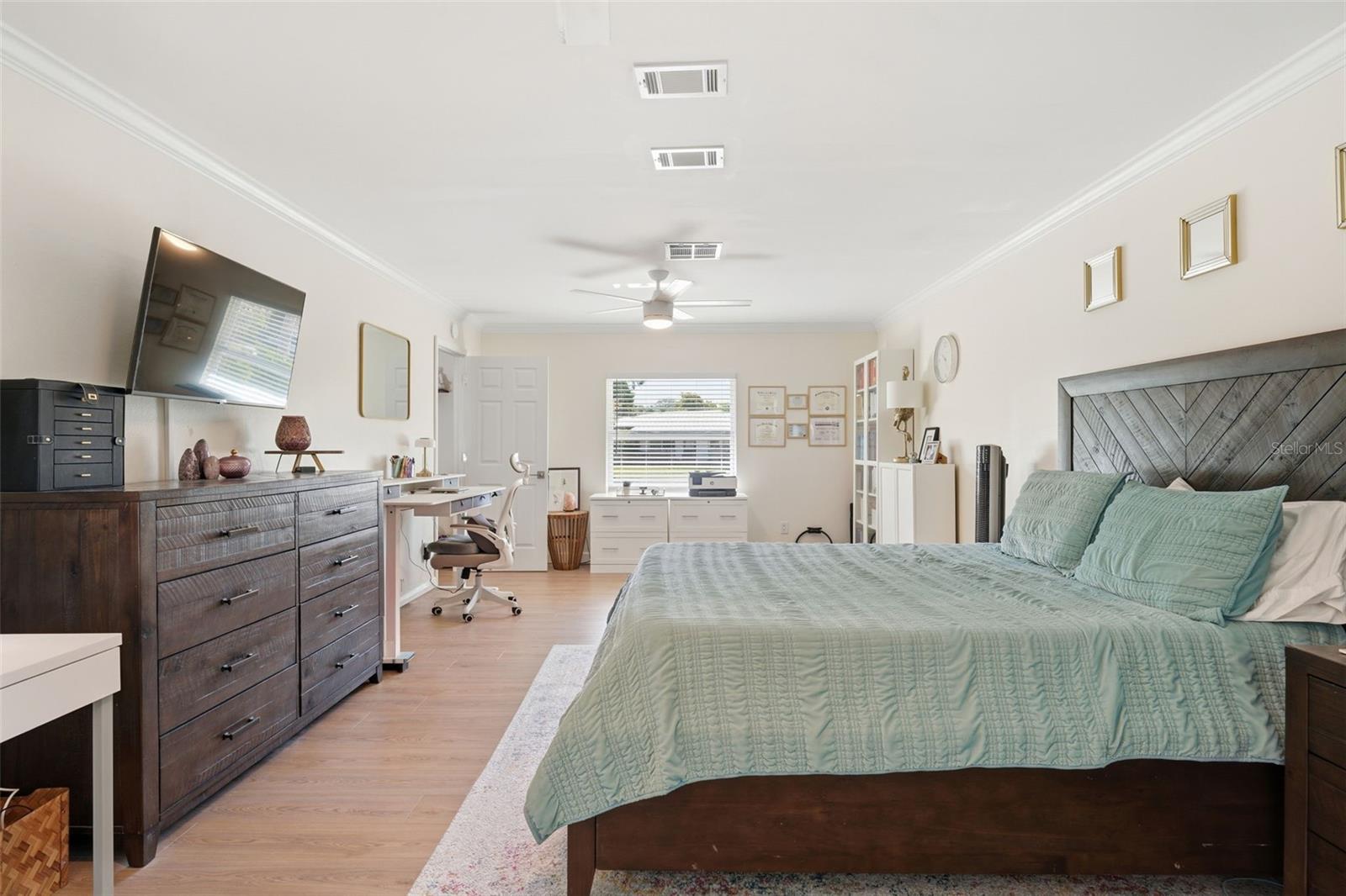 2600 Cambridge Dr, Sarasota, FL 34232 — photo 20 of 75