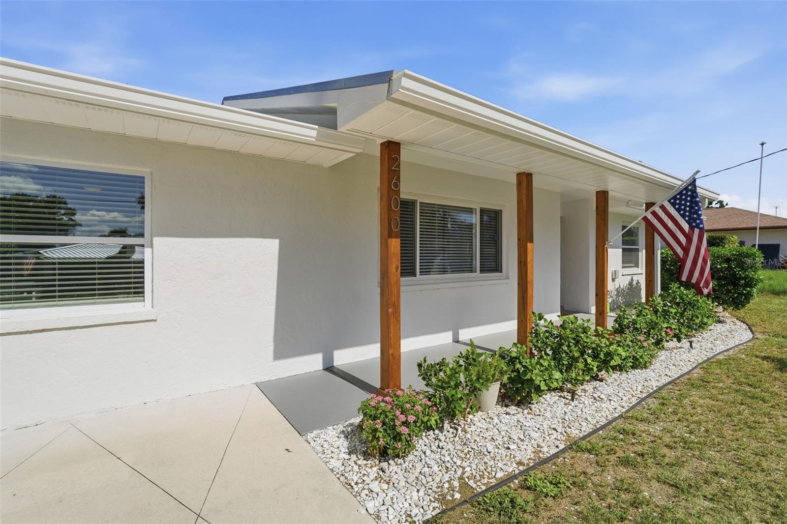 2600 Cambridge Dr, Sarasota, FL 34232 — photo 4 of 75