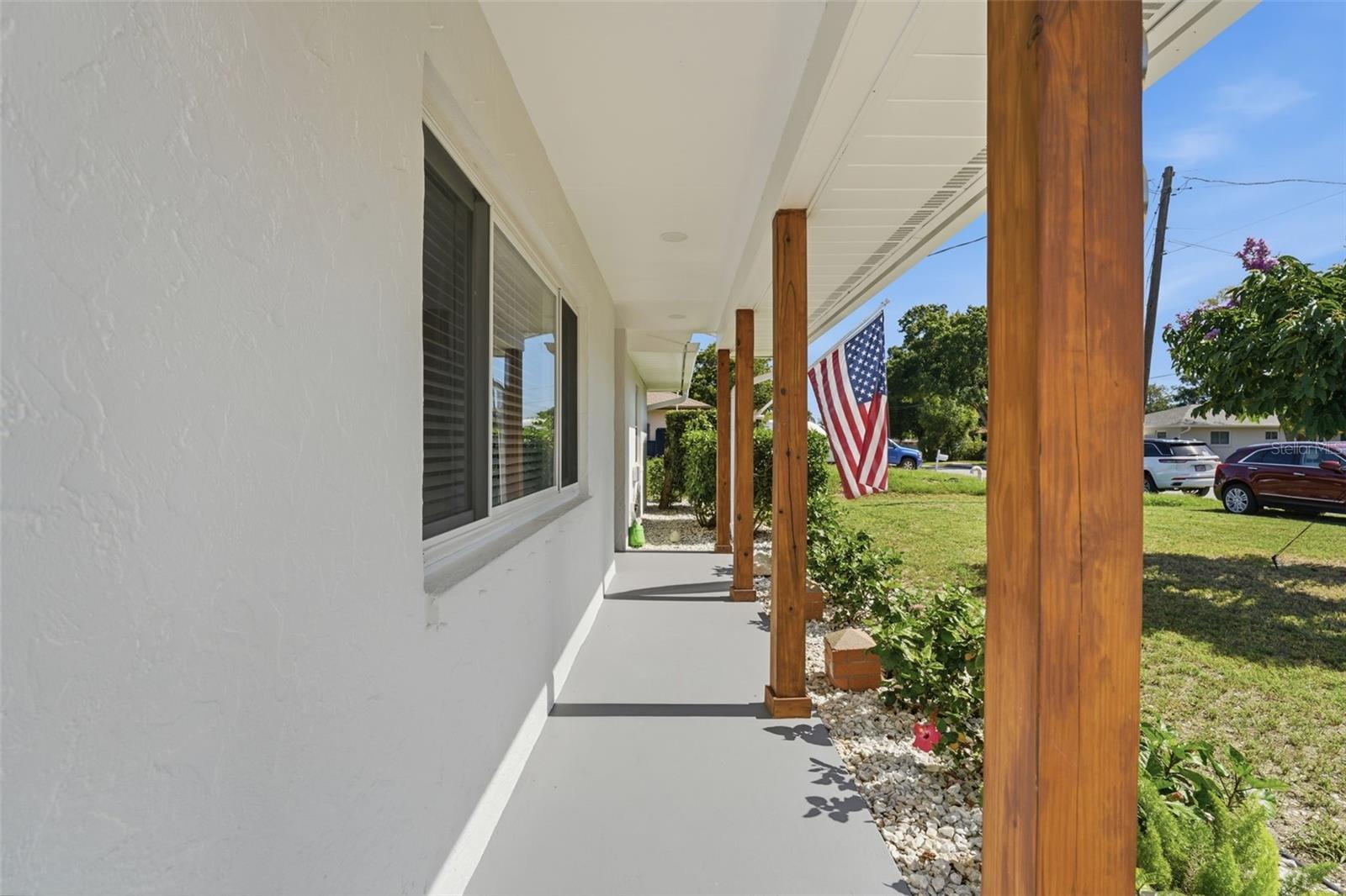 2600 Cambridge Dr, Sarasota, FL 34232 — photo 5 of 75