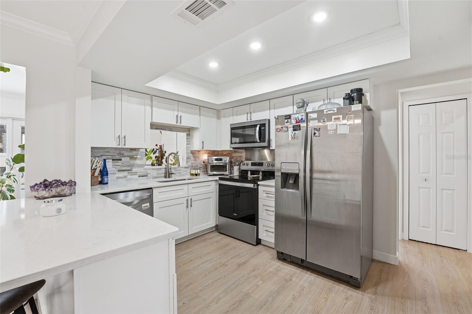 2600 Cambridge Dr, Sarasota, FL 34232 — photo 46 of 75