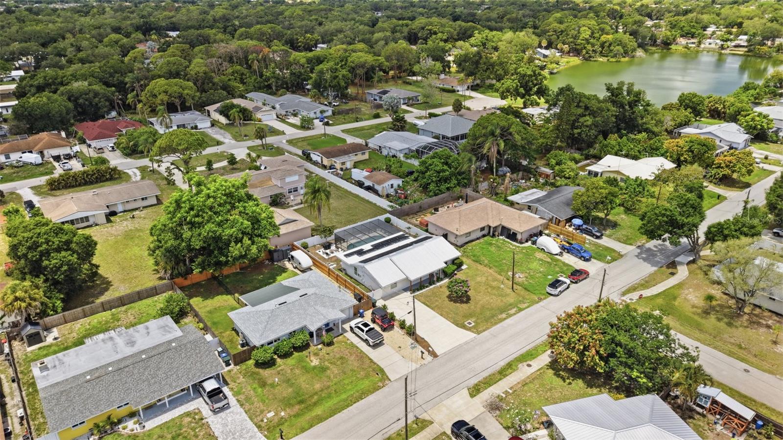 2600 Cambridge Dr, Sarasota, FL 34232 — photo 71 of 75