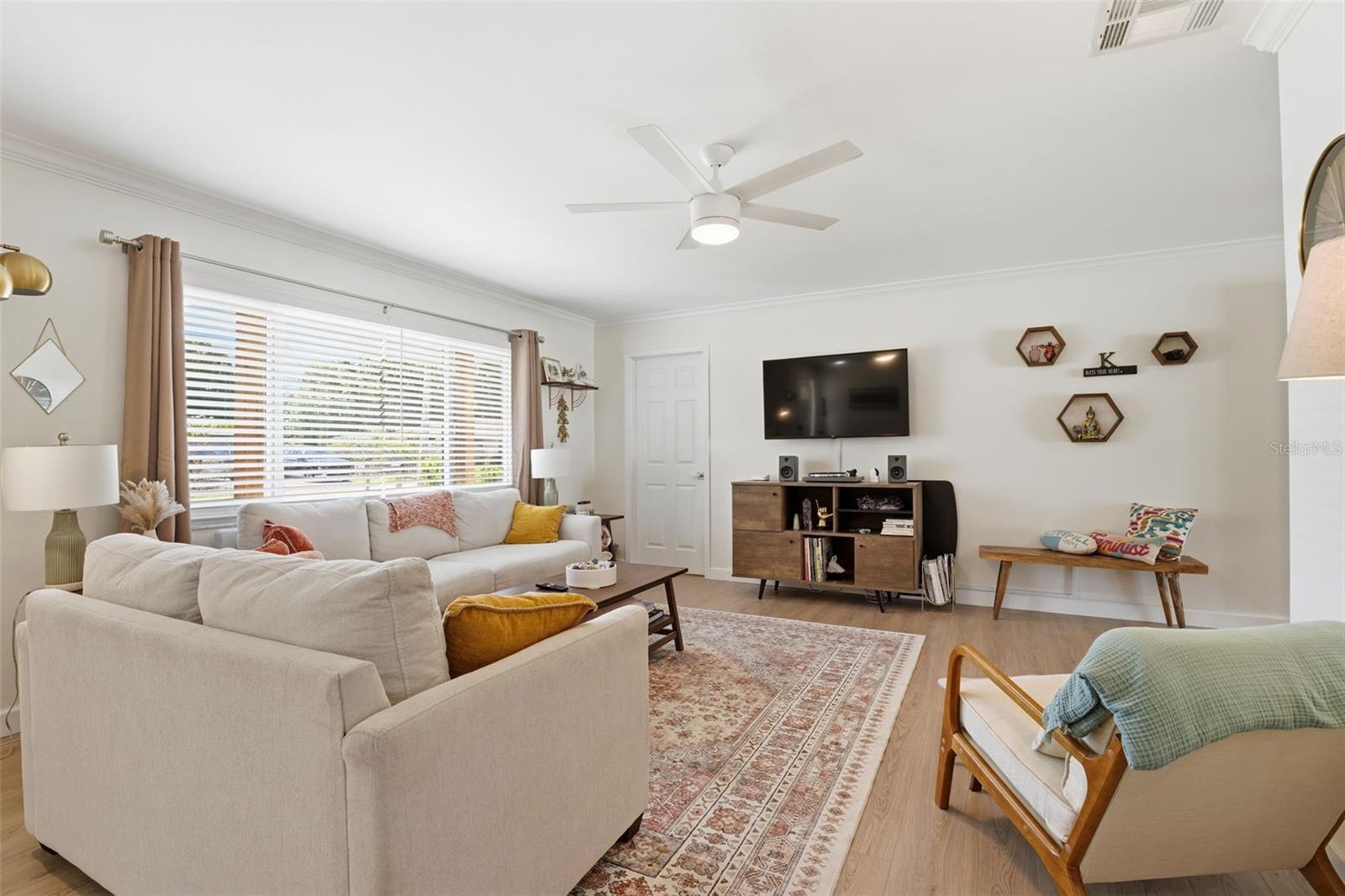 2600 Cambridge Dr, Sarasota, FL 34232 — photo 9 of 75