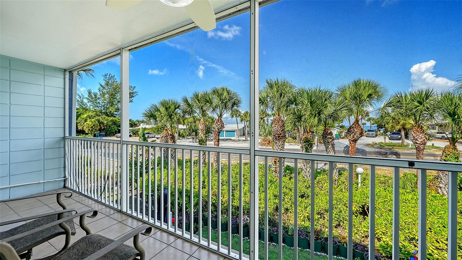 2850 Gulf of Mexico Dr #4, Longboat Key, FL 34228 — photo 11 of 37
