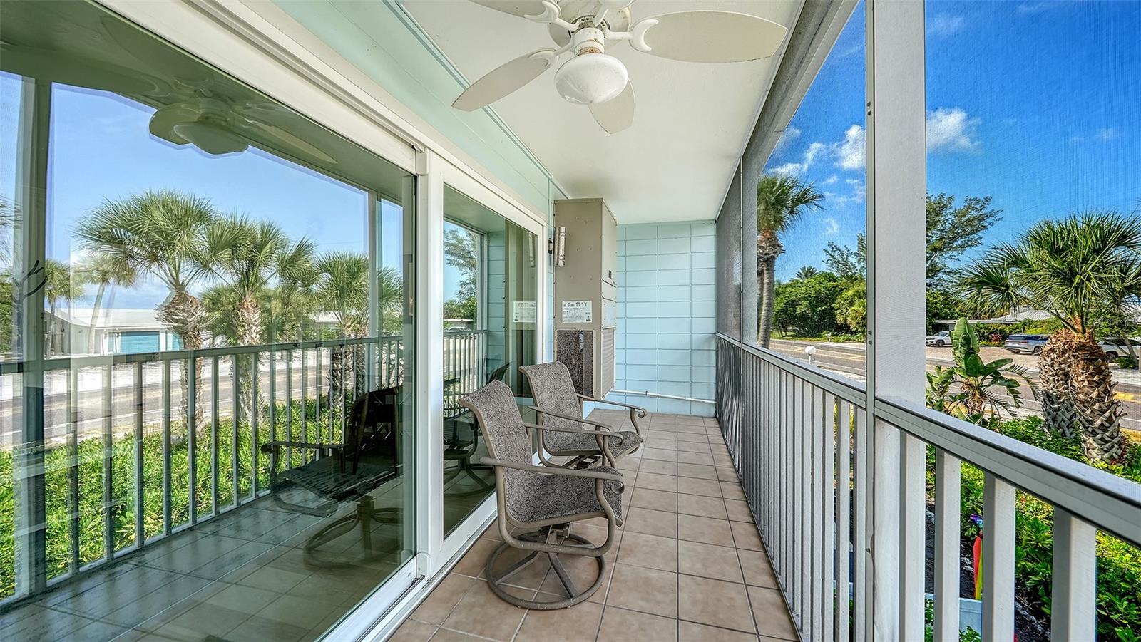 2850 Gulf of Mexico Dr #4, Longboat Key, FL 34228 — photo 7 of 37