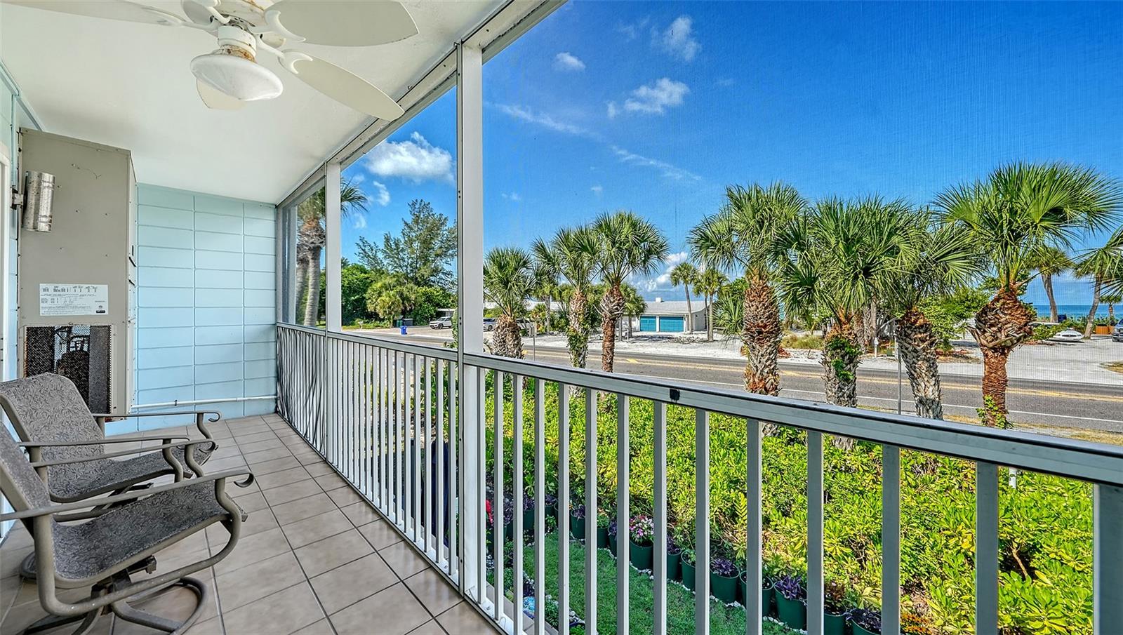 2850 Gulf of Mexico Dr #4, Longboat Key, FL 34228 — photo 8 of 37
