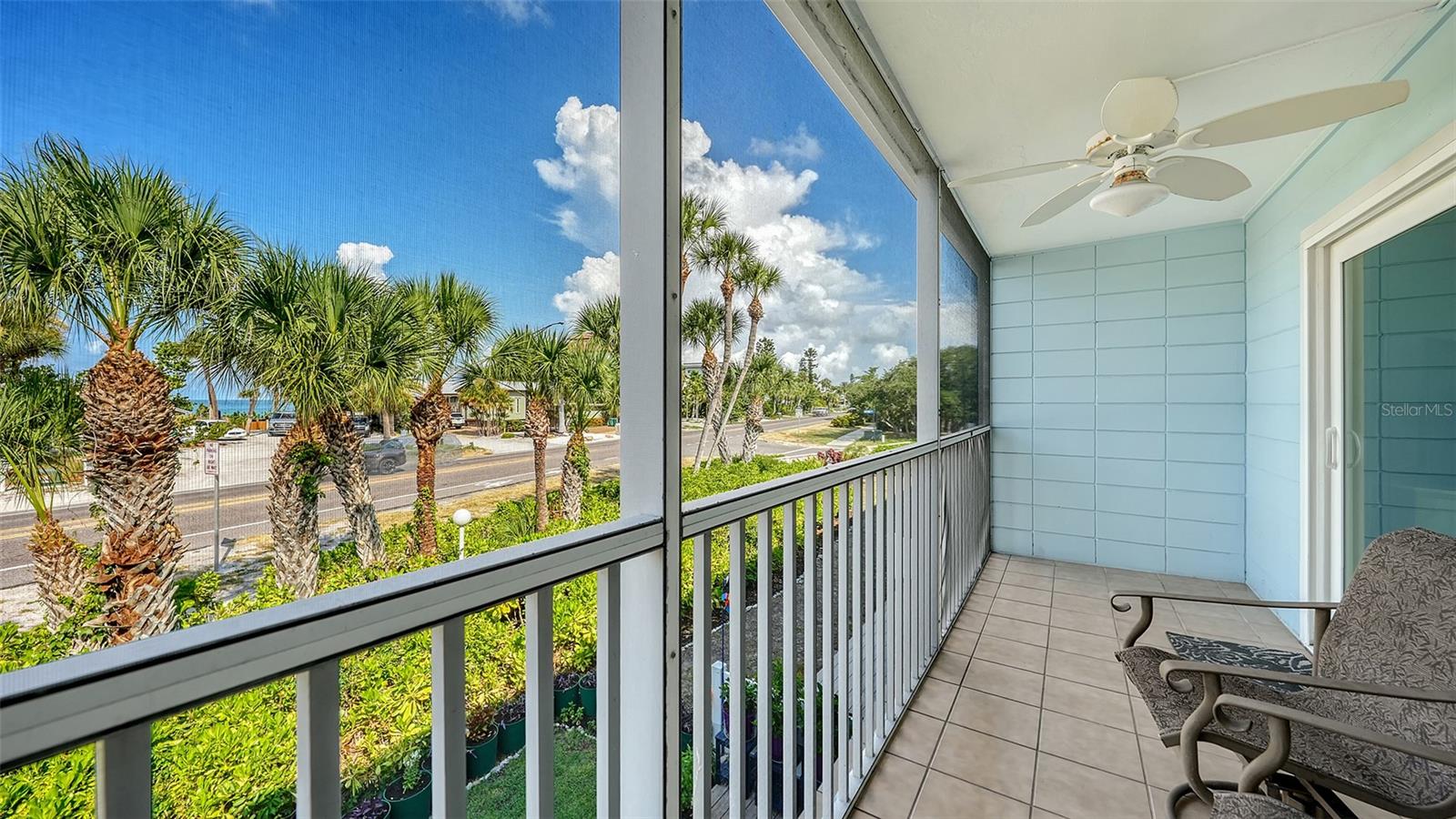 2850 Gulf of Mexico Dr #4, Longboat Key, FL 34228 — photo 10 of 37