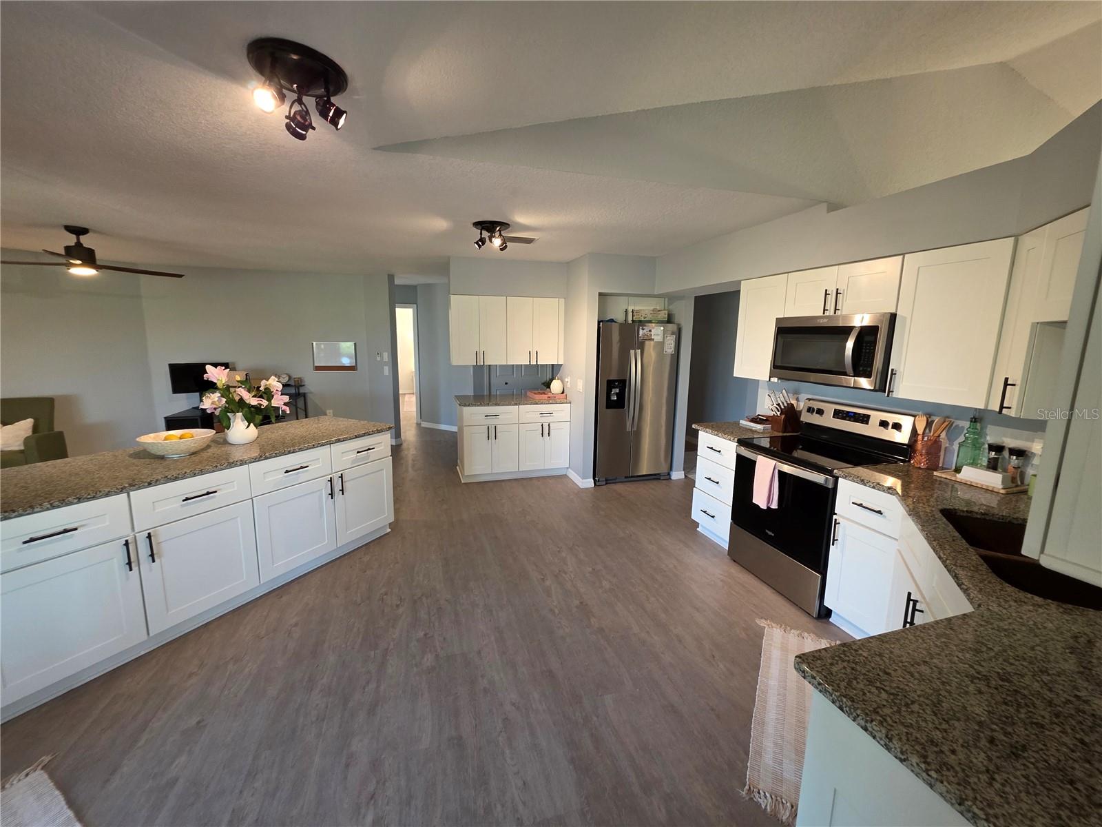 13 Seaward Cir, Placida, FL 33946 — photo 11 of 45