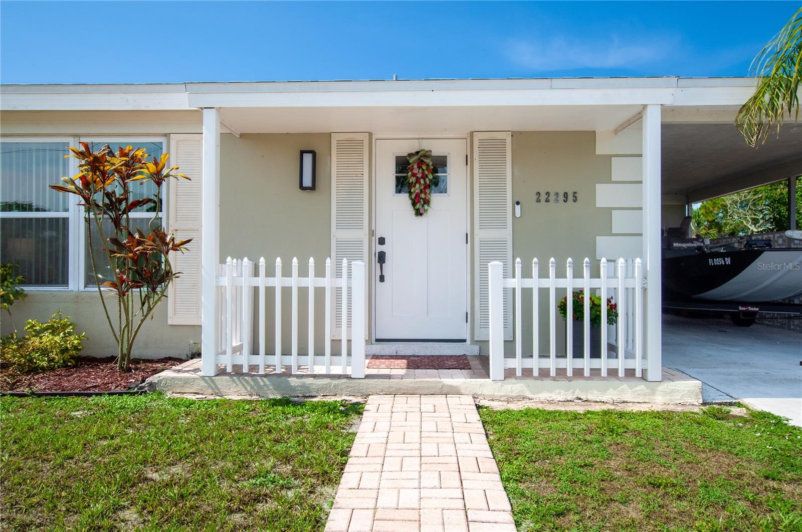 22295 Montrose Ave, Port Charlotte, FL 33952 — photo 4 of 24