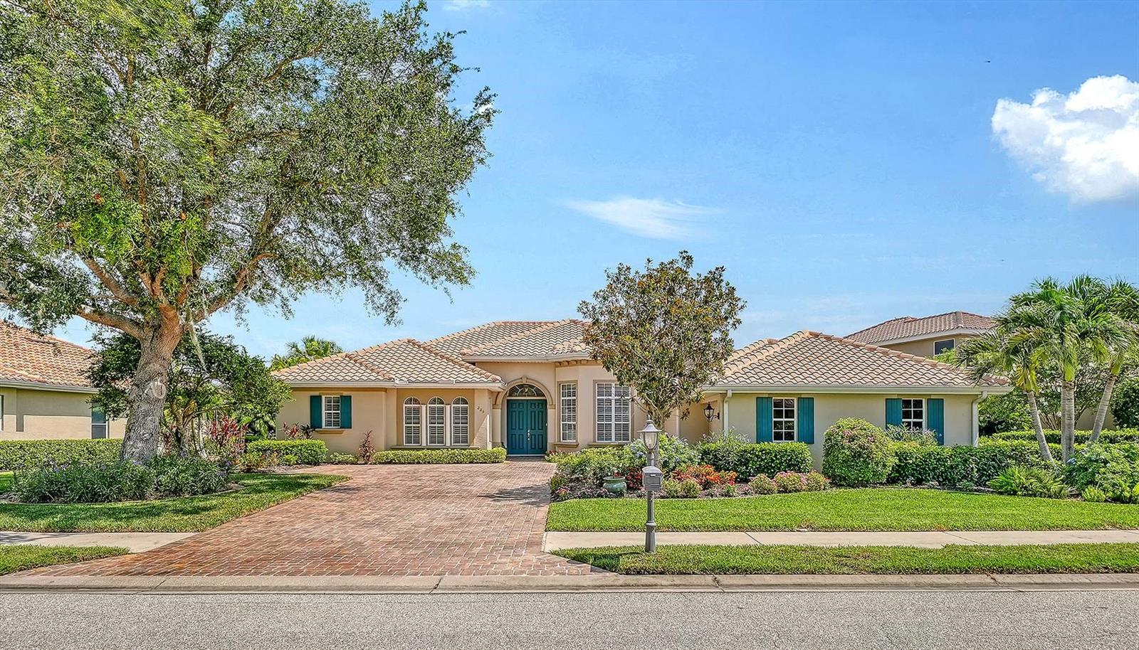 225 Pesaro Dr, North Venice, FL 34275 — photo 2 of 60