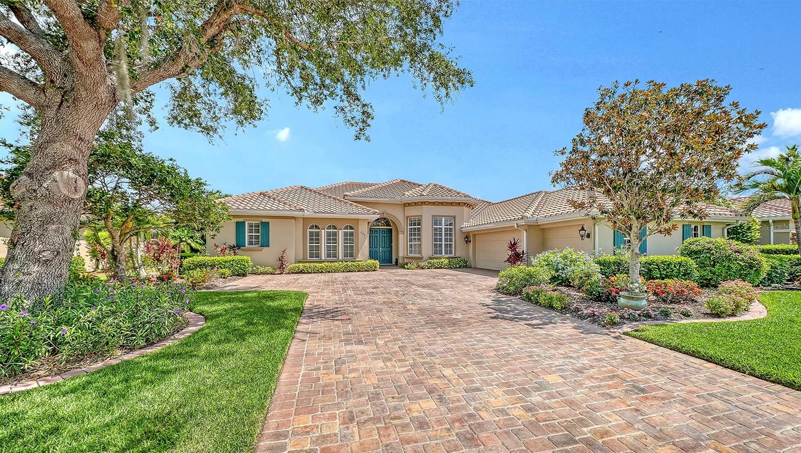 225 Pesaro Dr, North Venice, FL 34275 — photo 3 of 60
