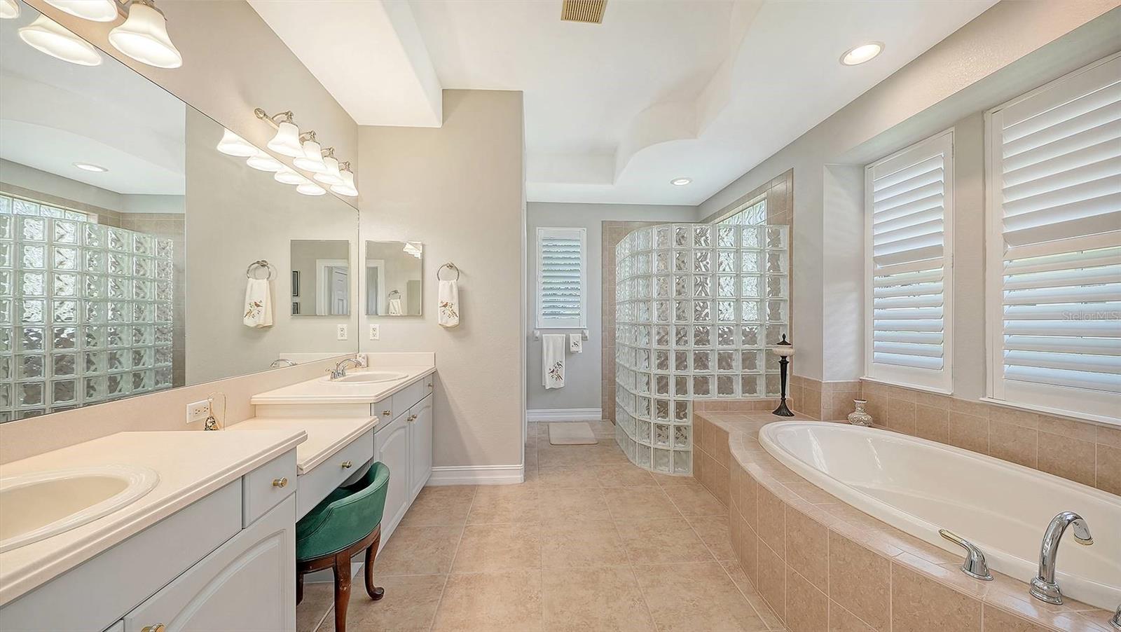 225 Pesaro Dr, North Venice, FL 34275 — photo 21 of 60