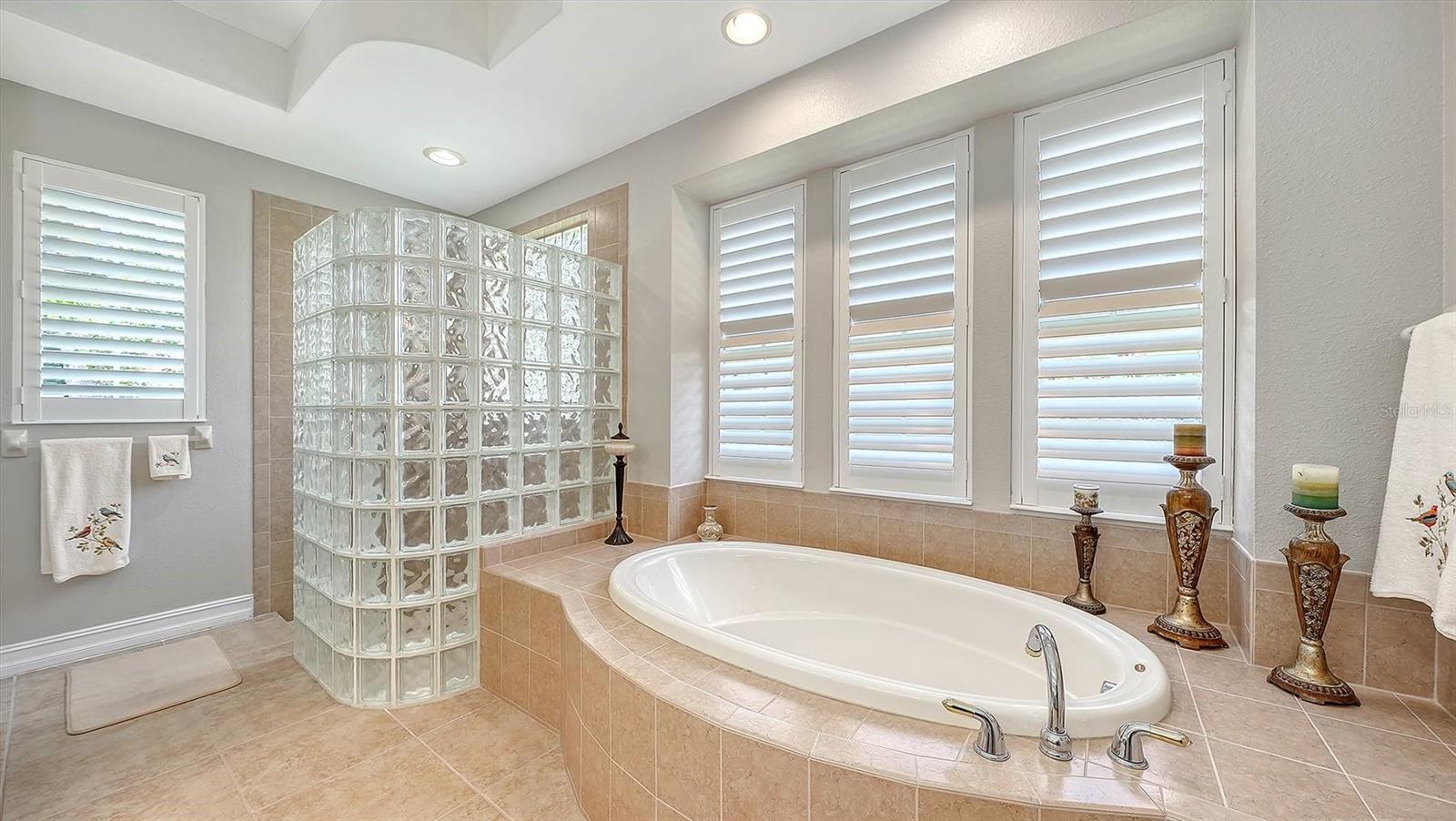 225 Pesaro Dr, North Venice, FL 34275 — photo 22 of 60