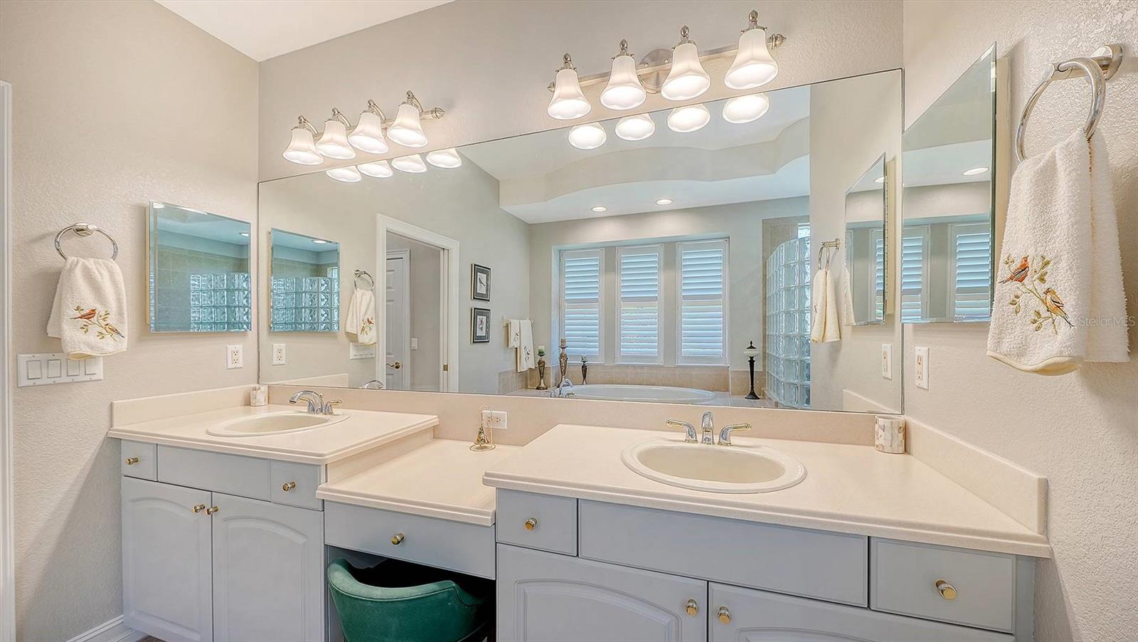 225 Pesaro Dr, North Venice, FL 34275 — photo 23 of 60