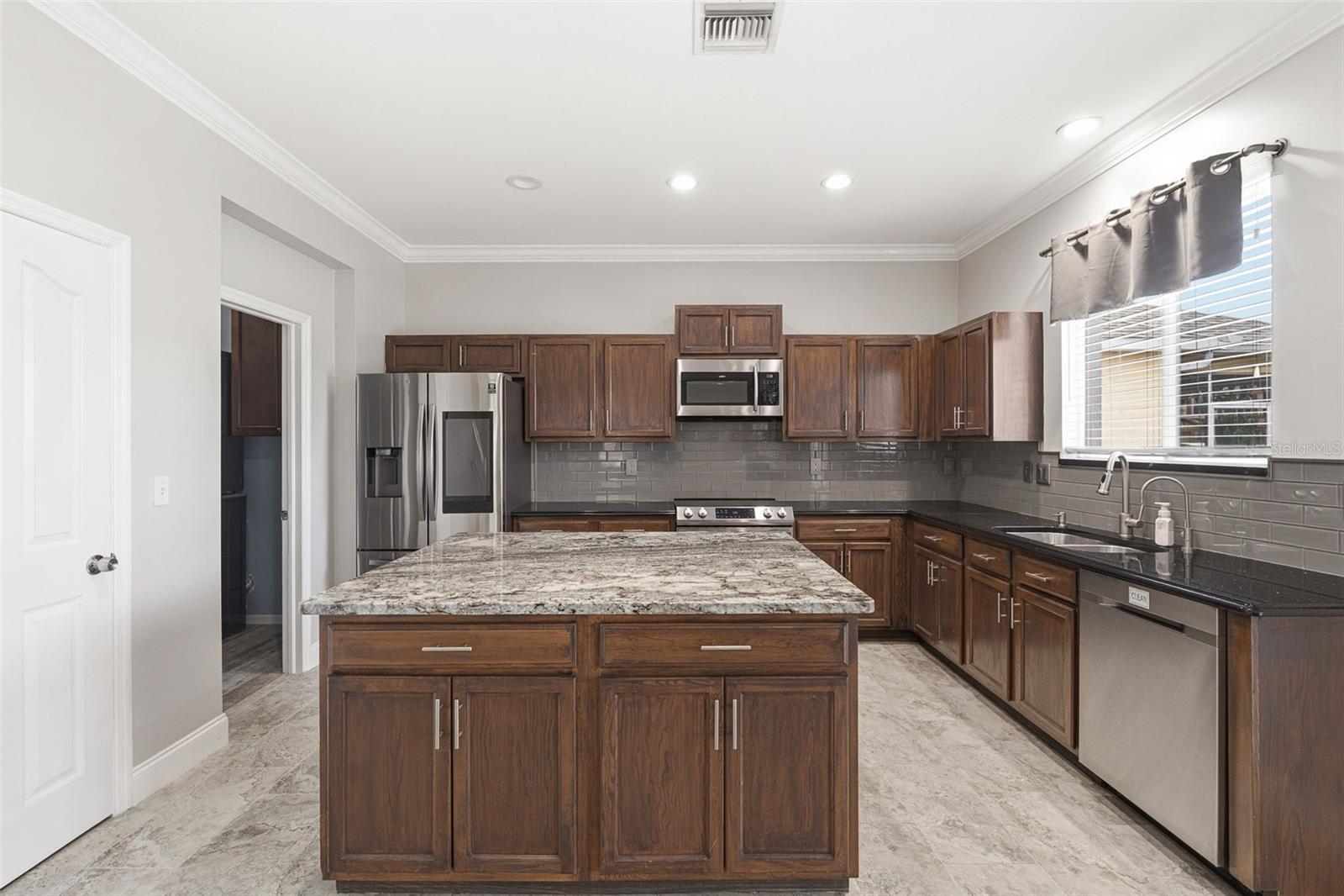 9994 Spring Gulch Ln, Punta Gorda, FL 33950 — photo 14 of 44