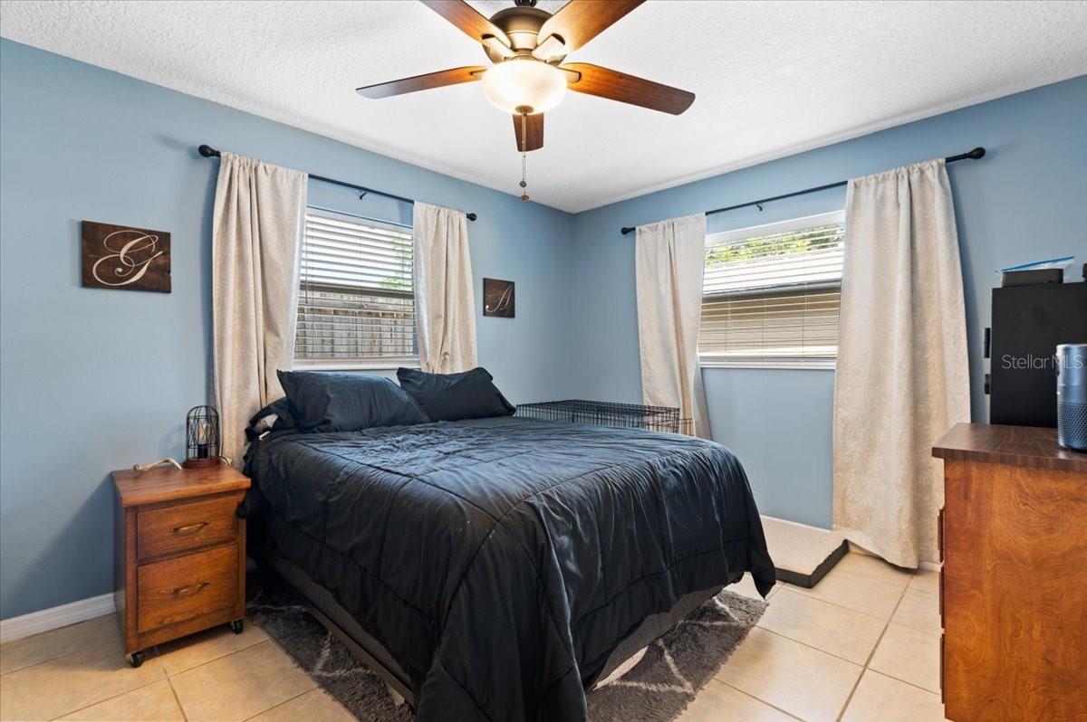 4050 Rockefeller Ave, Sarasota, FL 34231 — photo 14 of 33