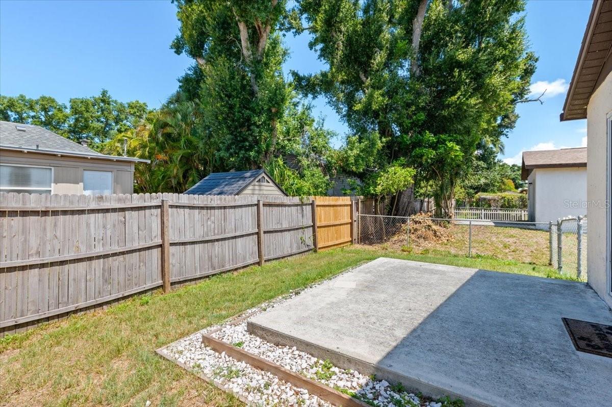 4050 Rockefeller Ave, Sarasota, FL 34231 — photo 23 of 33