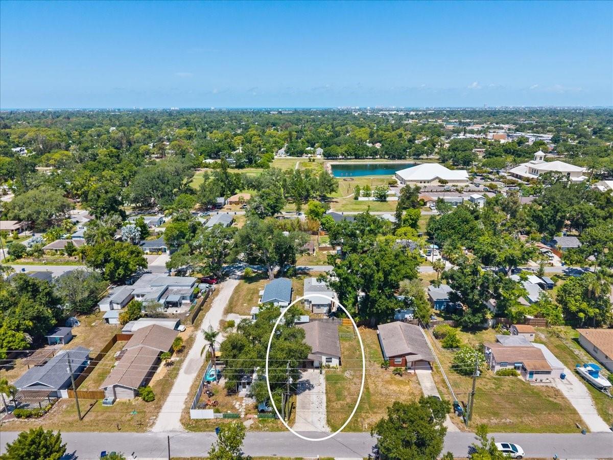 4050 Rockefeller Ave, Sarasota, FL 34231 — photo 32 of 33