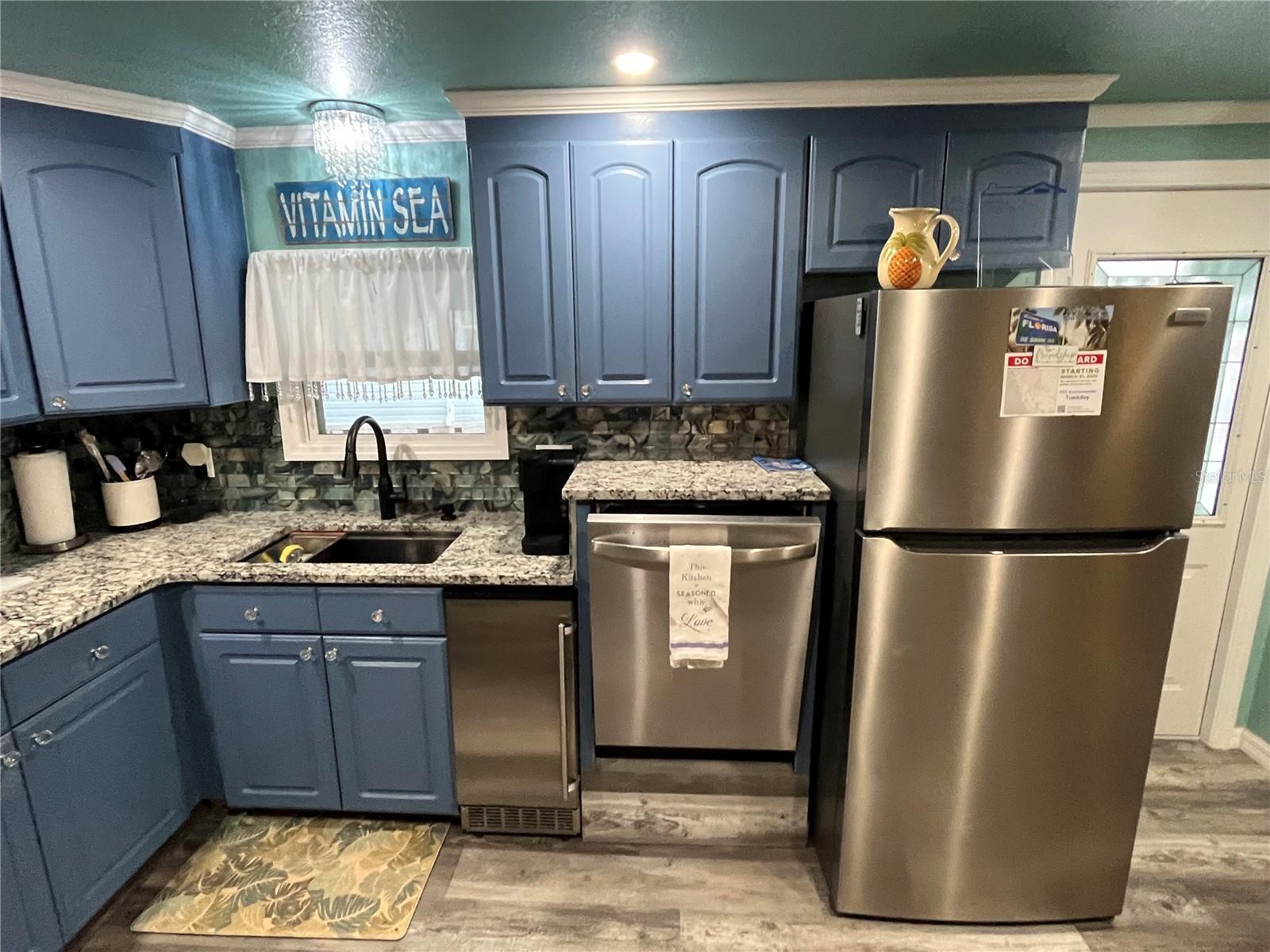 712 Roma Rd, Venice, FL 34285 — photo 15 of 42