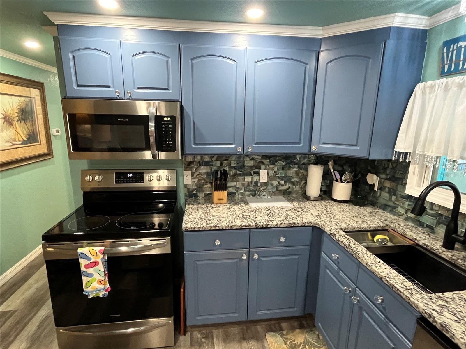 712 Roma Rd, Venice, FL 34285 — photo 16 of 42