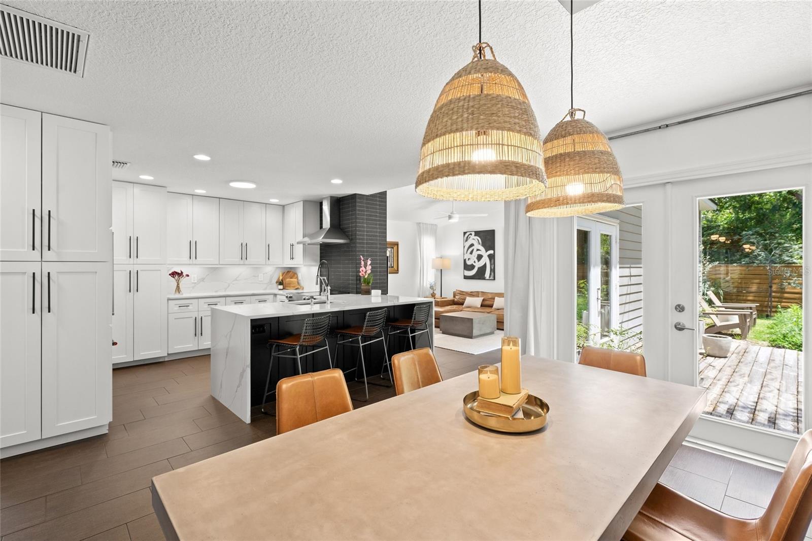 319 Bearded Oaks Cir, Sarasota, FL 34232 — photo 16 of 55