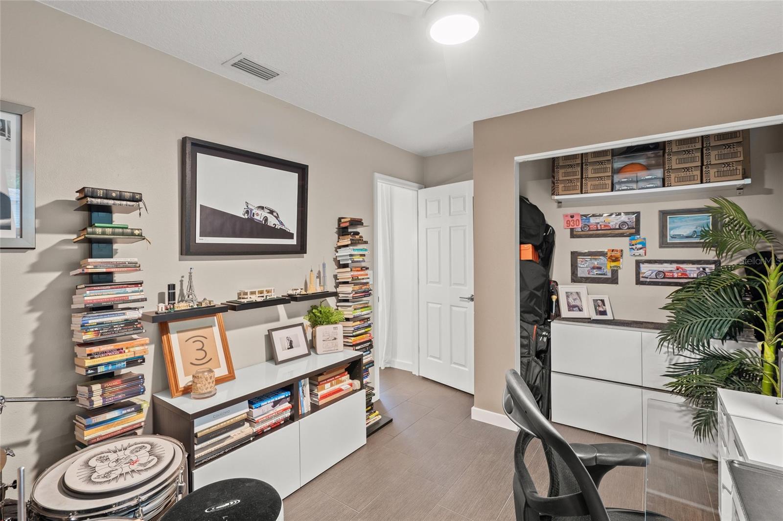 319 Bearded Oaks Cir, Sarasota, FL 34232 — photo 30 of 55