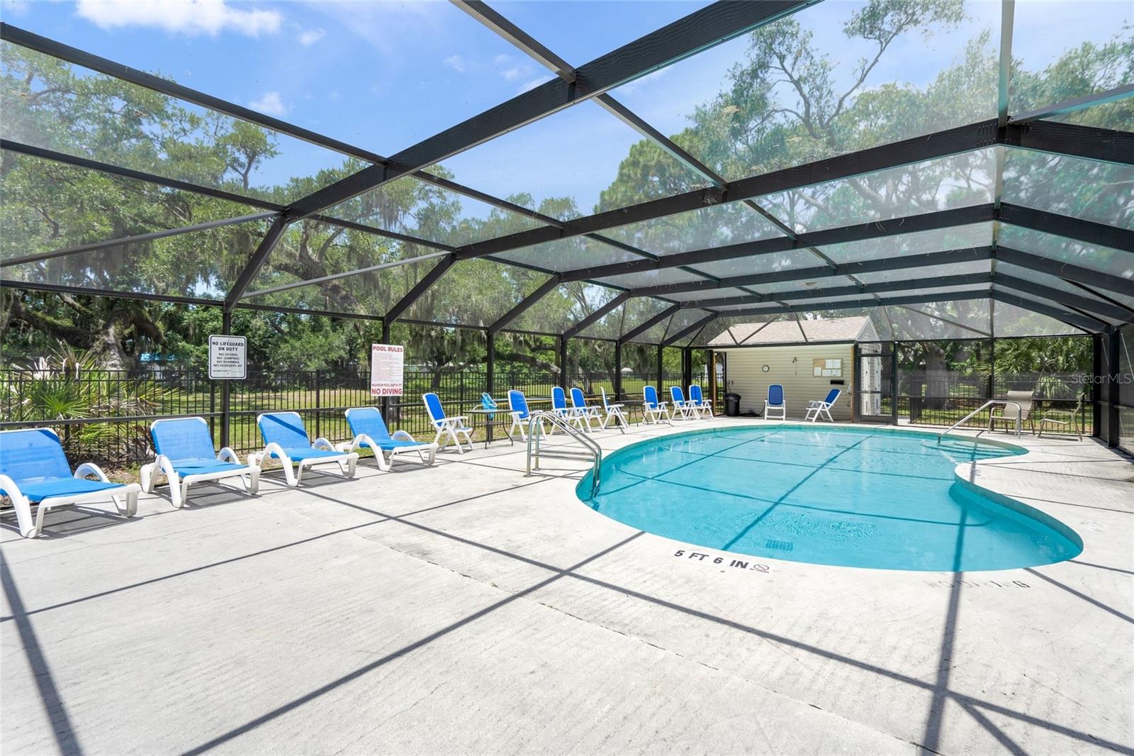319 Bearded Oaks Cir, Sarasota, FL 34232 — photo 4 of 55