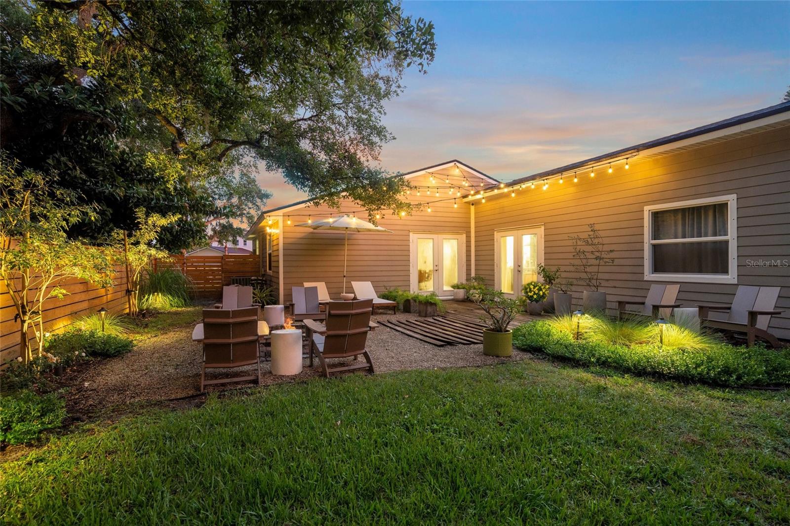 319 Bearded Oaks Cir, Sarasota, FL 34232 — photo 47 of 55