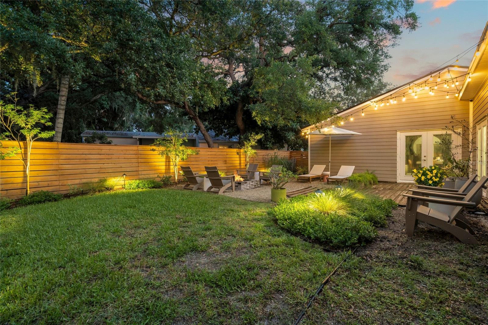 319 Bearded Oaks Cir, Sarasota, FL 34232 — photo 49 of 55