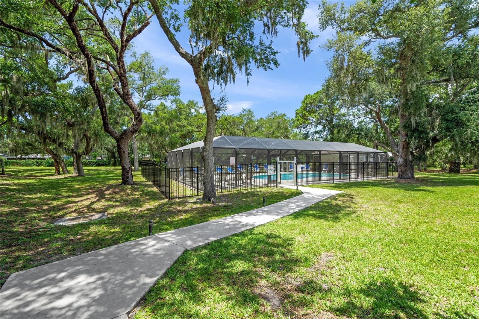 319 Bearded Oaks Cir, Sarasota, FL 34232 — photo 52 of 55