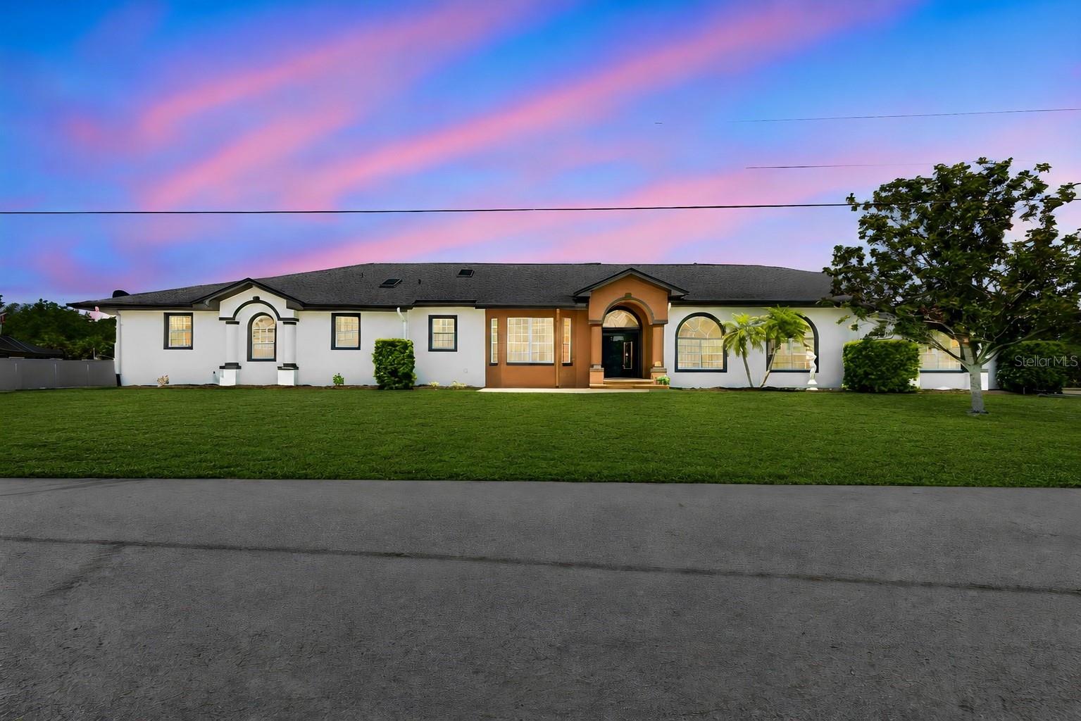 3339 Desoto Dr