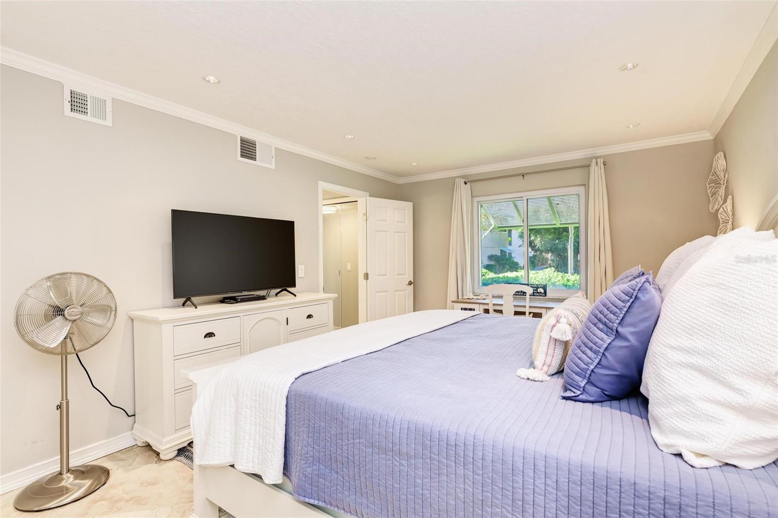 5683 Midnight Pass Rd #105, Sarasota, FL 34242 — photo 23 of 38