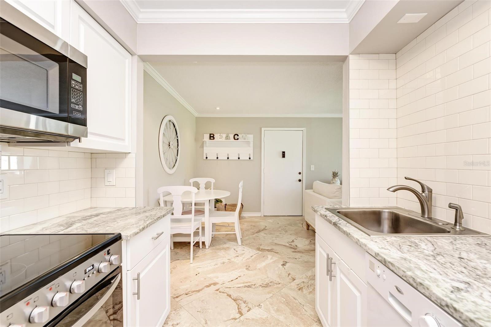 5683 Midnight Pass Rd #105, Sarasota, FL 34242 — photo 10 of 38