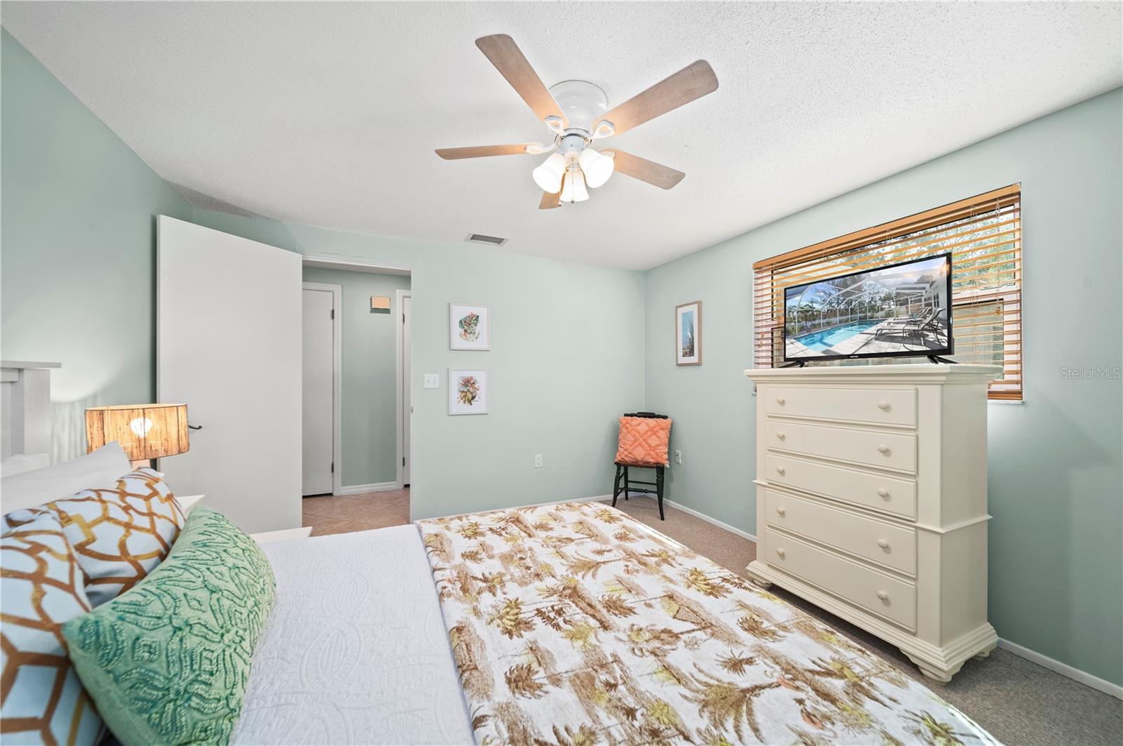 Guest Bedroom #1