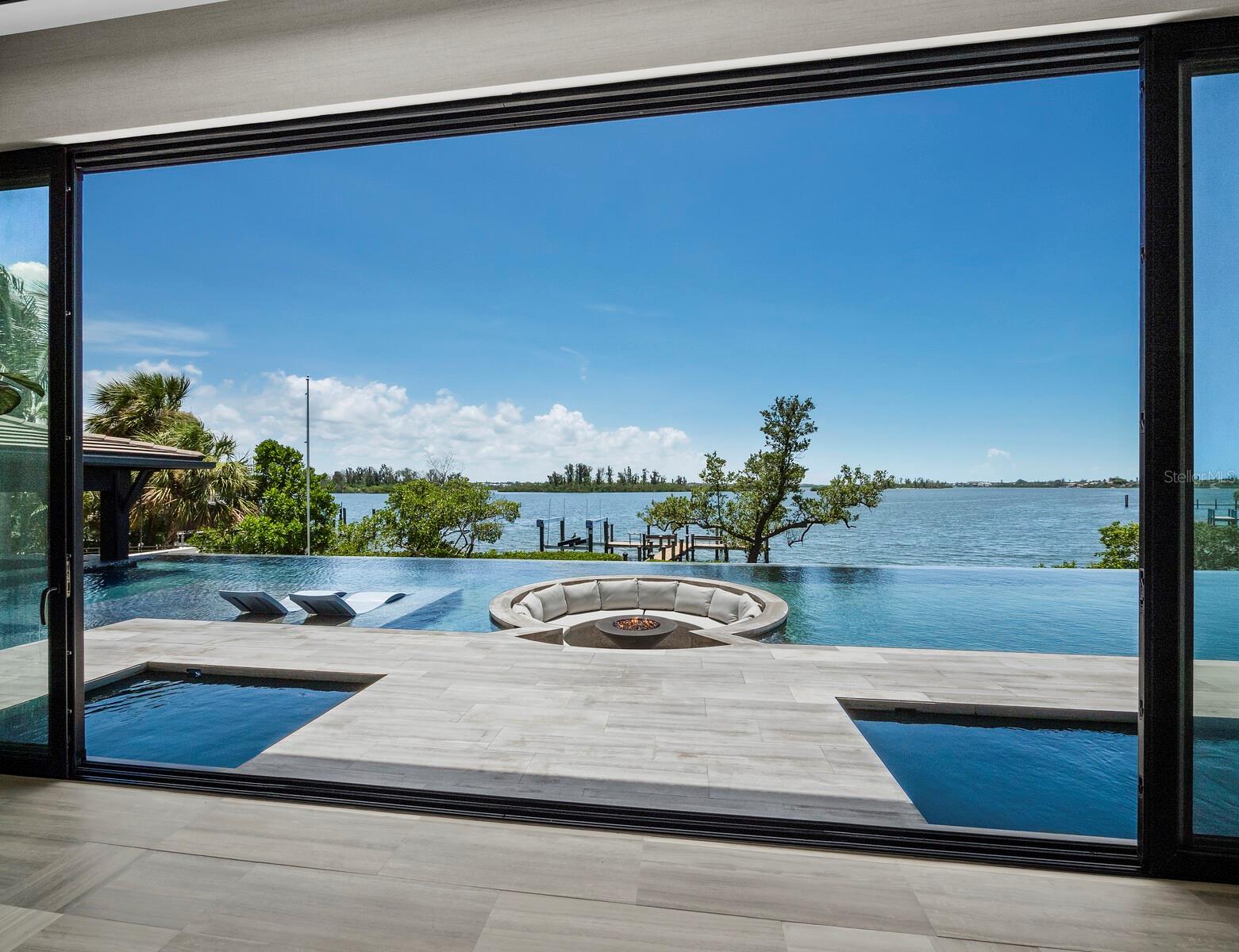 3799 Flamingo Ave, Sarasota, FL 34242 — photo 13 of 87