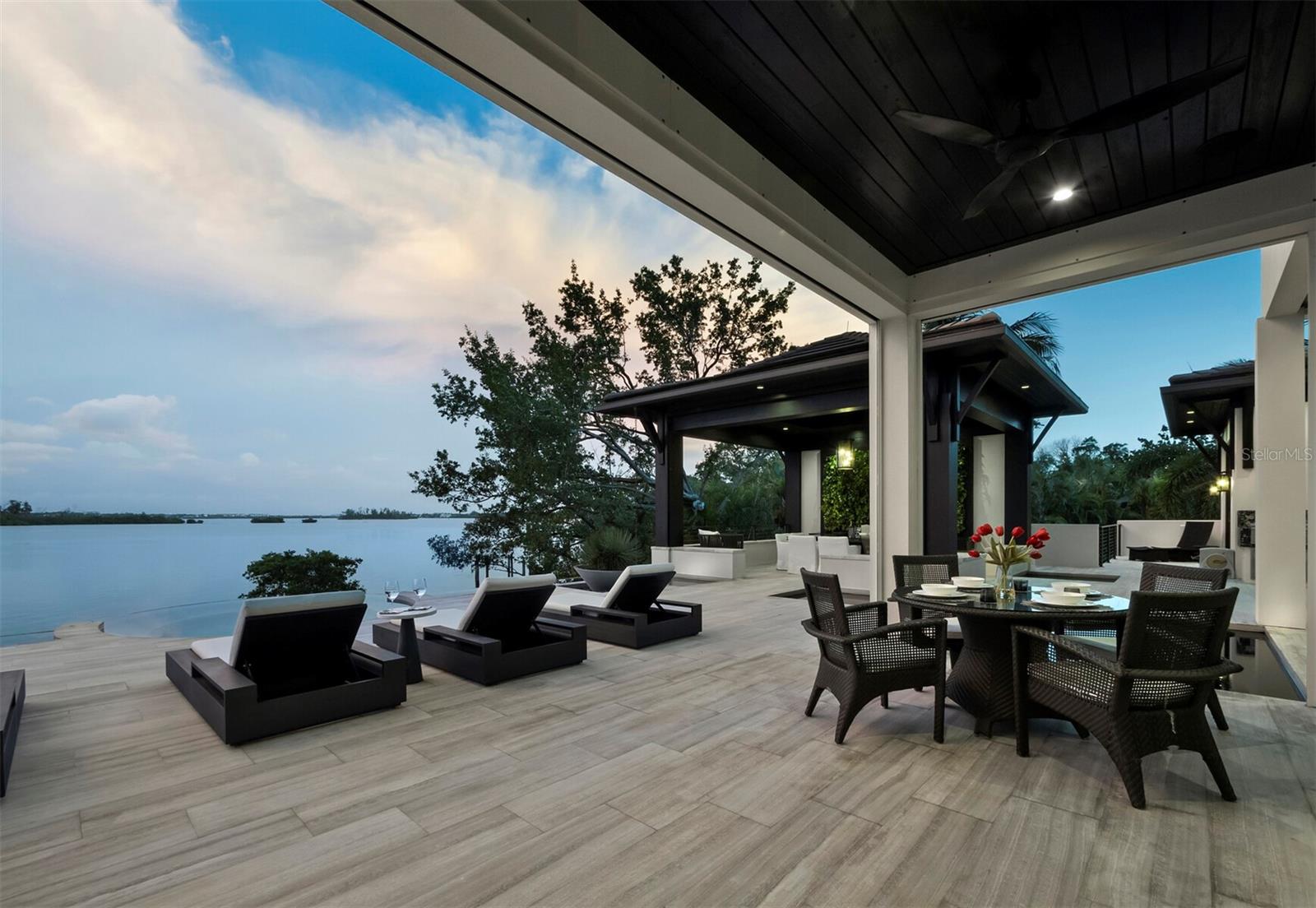 3799 Flamingo Ave, Sarasota, FL 34242 — photo 19 of 87