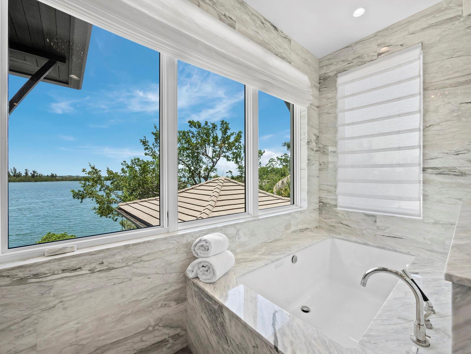 3799 Flamingo Ave, Sarasota, FL 34242 — photo 40 of 87