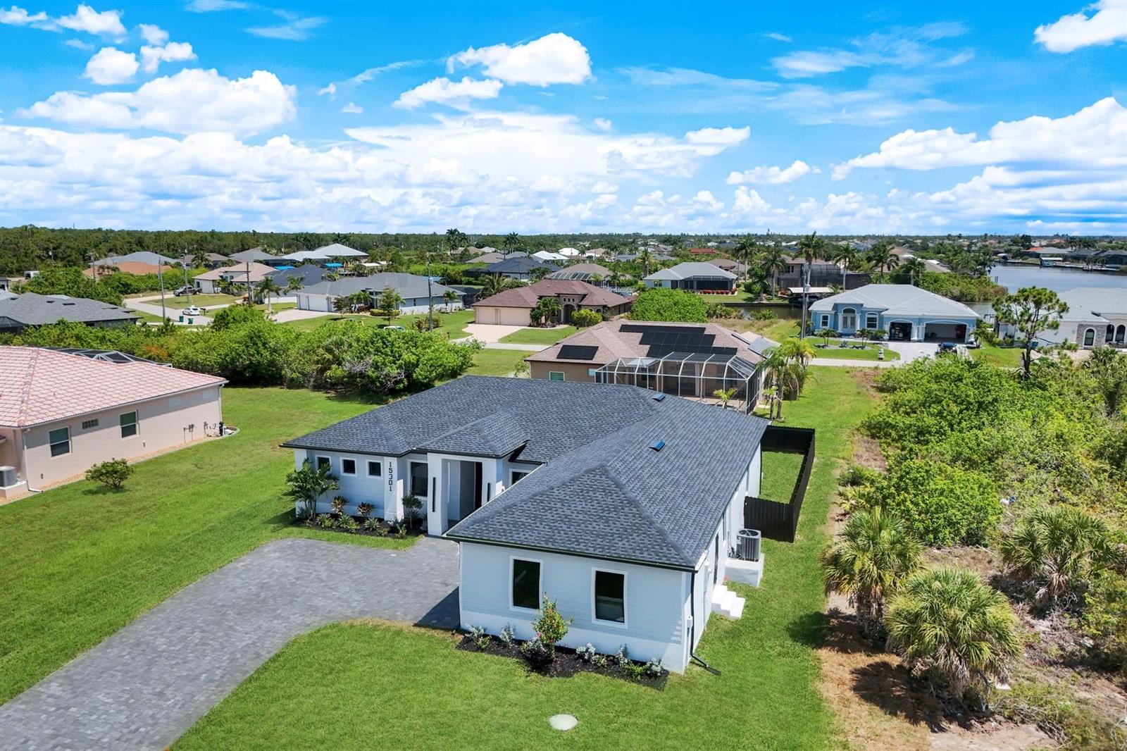 15301 Acorn Cir, Port Charlotte, FL 33981 — photo 4 of 38