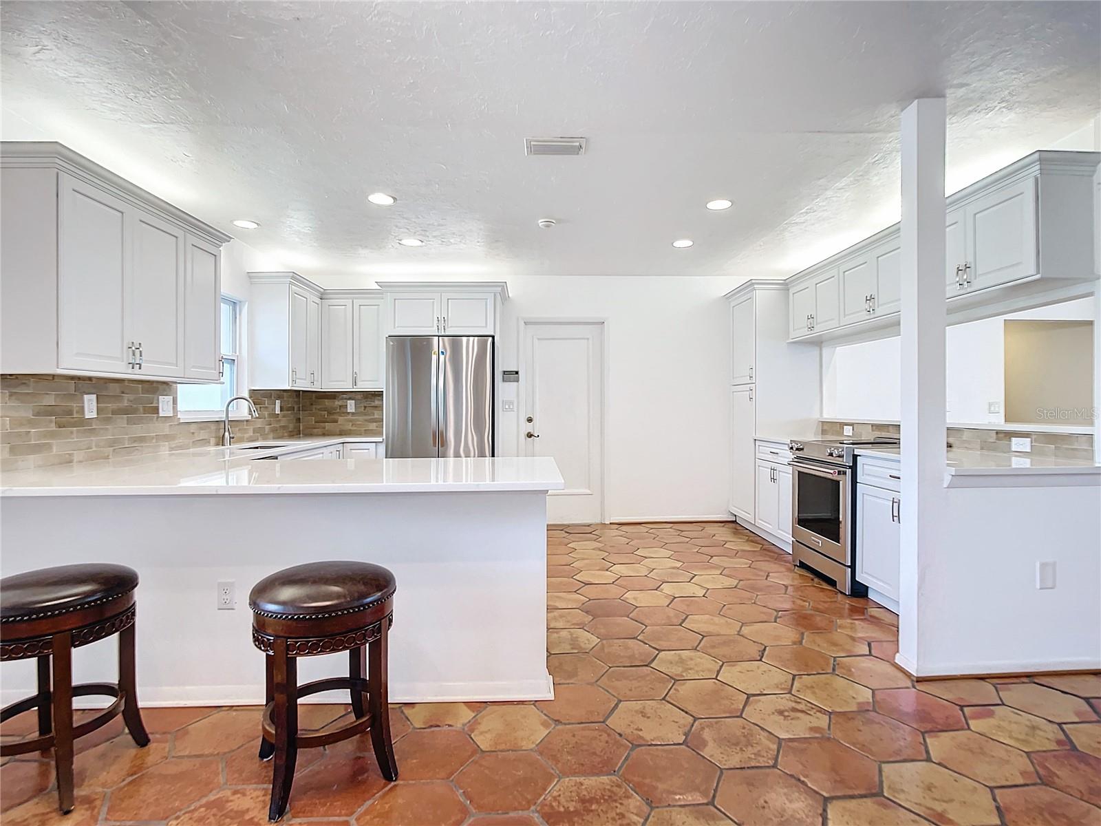 919 Key Way, Nokomis, FL 34275 — photo 13 of 70