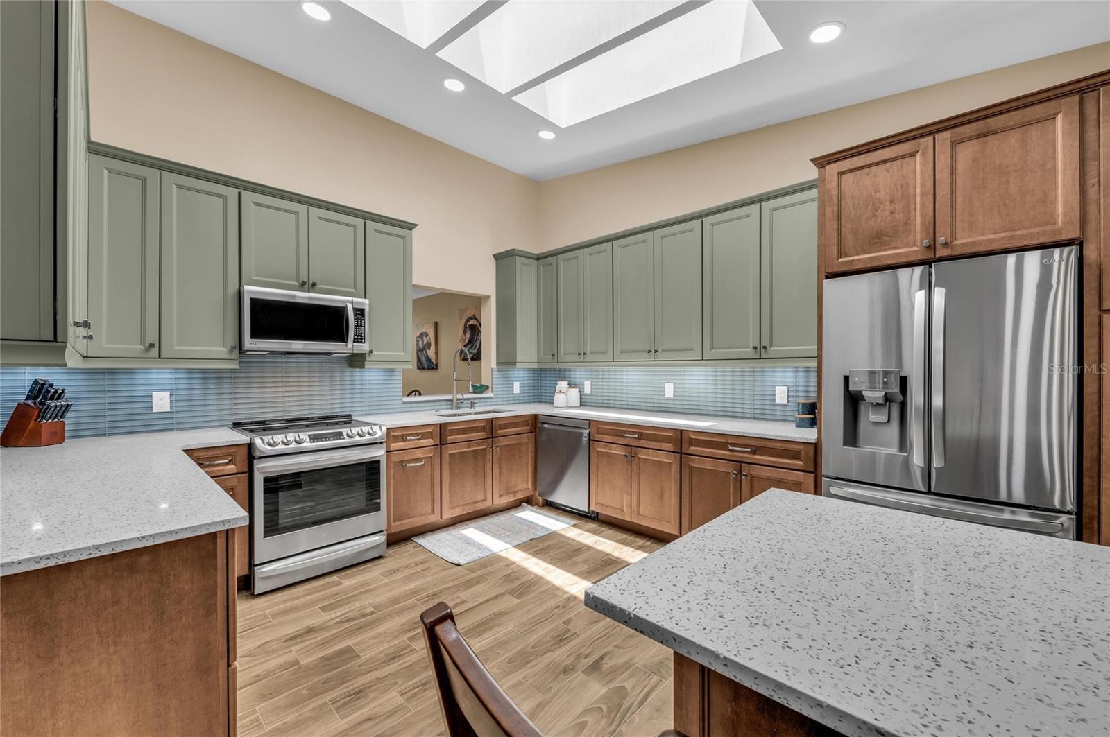 2350 Harbour Oaks Dr, Longboat Key, FL 34228 — photo 16 of 85