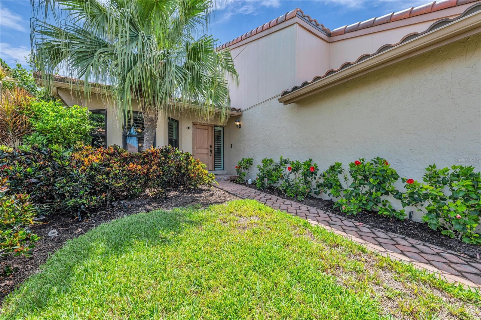 2350 Harbour Oaks Dr, Longboat Key, FL 34228 — photo 3 of 85