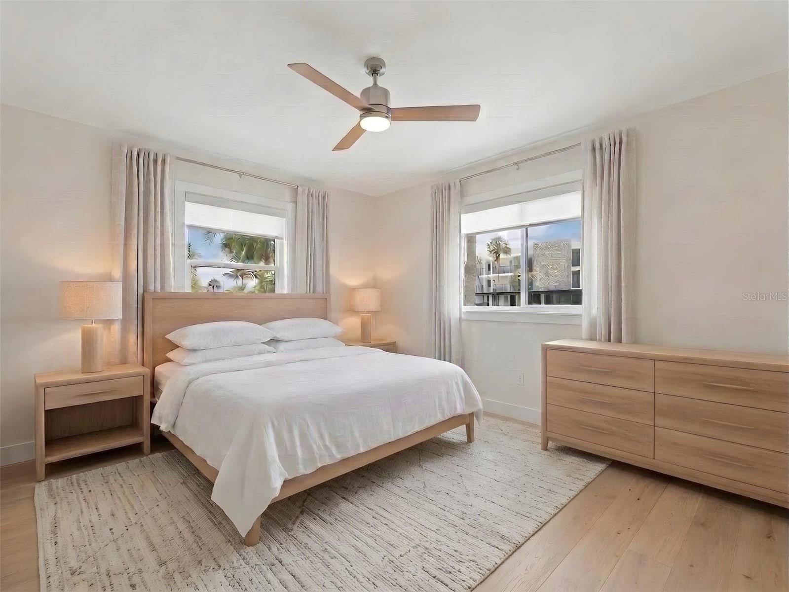 525 Sloop Ln, Longboat Key, FL 34228 — photo 12 of 31