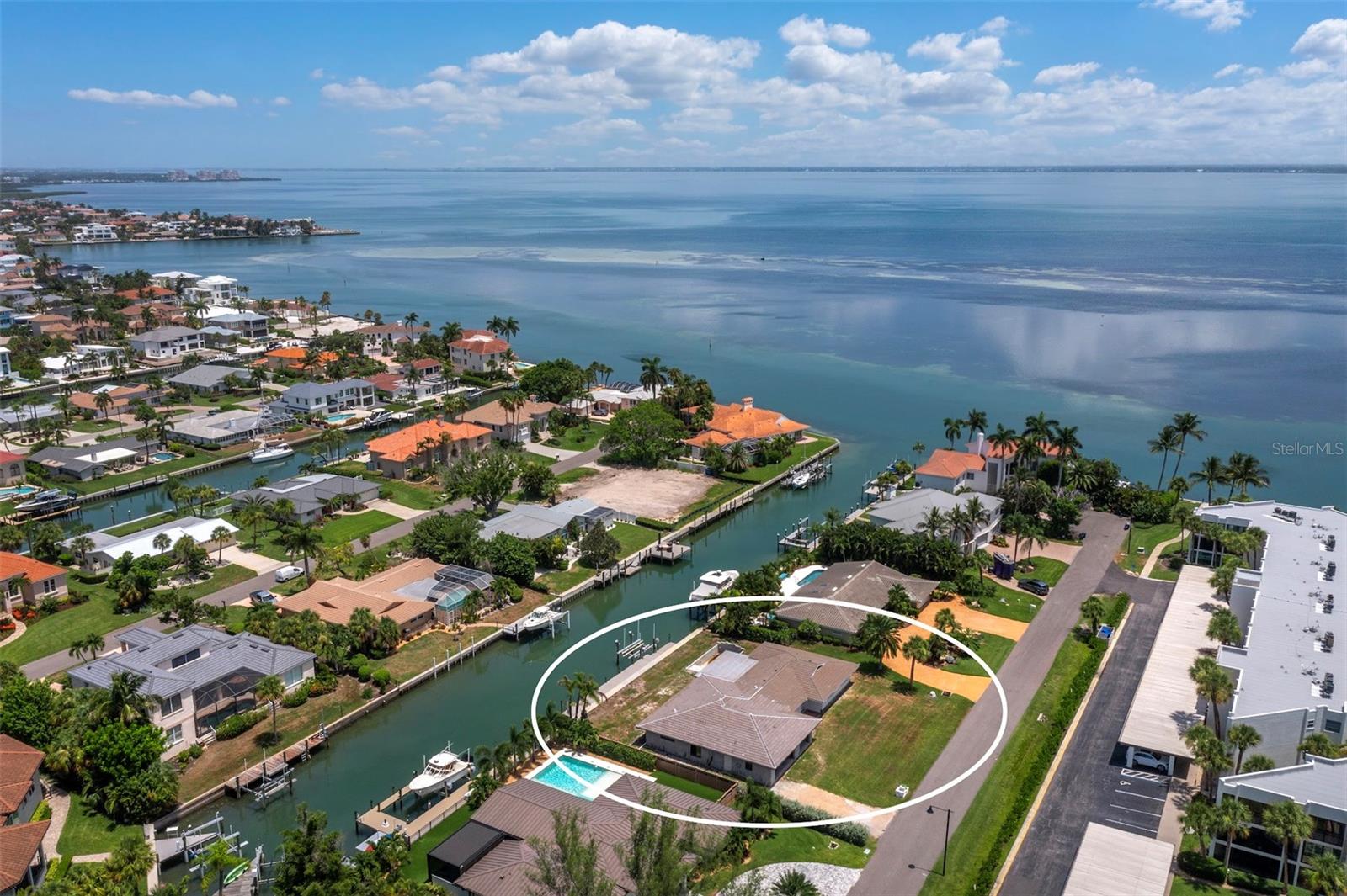 525 Sloop Ln, Longboat Key, FL 34228 — photo 15 of 31