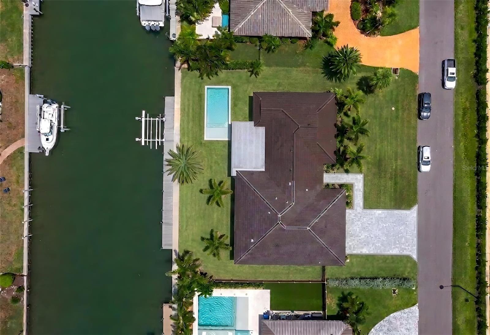 525 Sloop Ln, Longboat Key, FL 34228 — photo 20 of 31