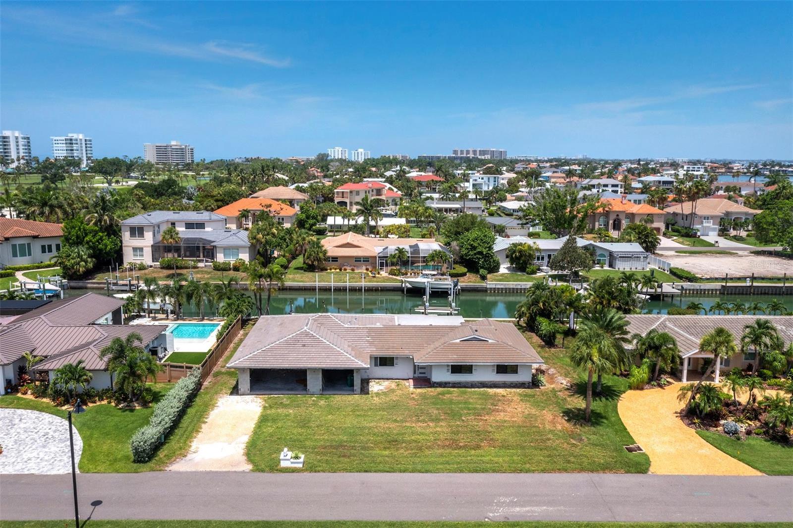 525 Sloop Ln, Longboat Key, FL 34228 — photo 3 of 31