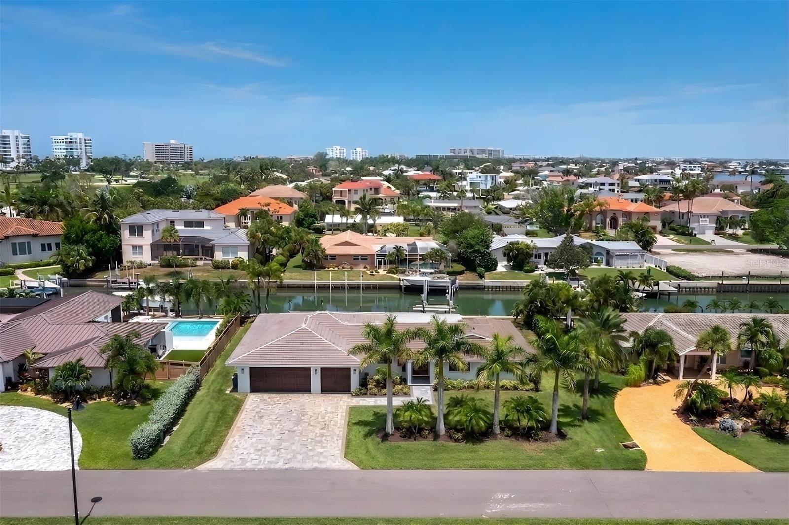 525 Sloop Ln, Longboat Key, FL 34228 — photo 4 of 31