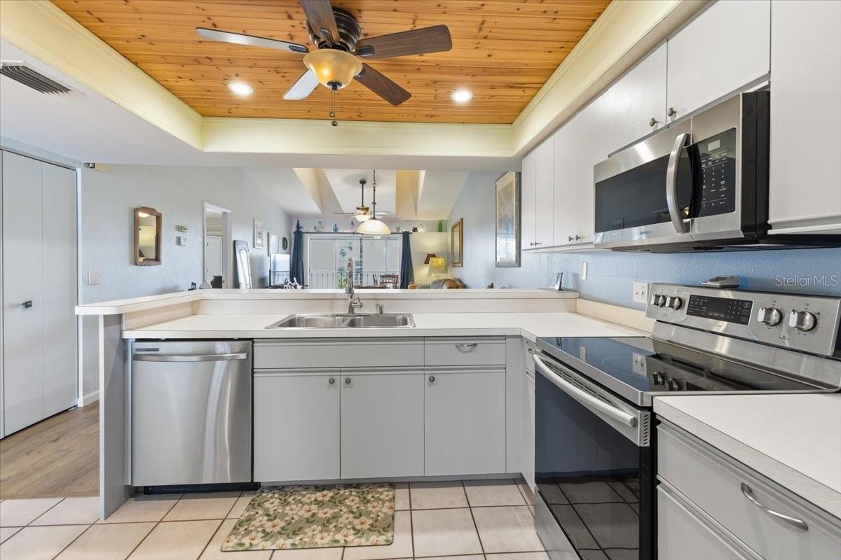 6800 Placida Rd #2014, Englewood, FL 34224 — photo 9 of 40